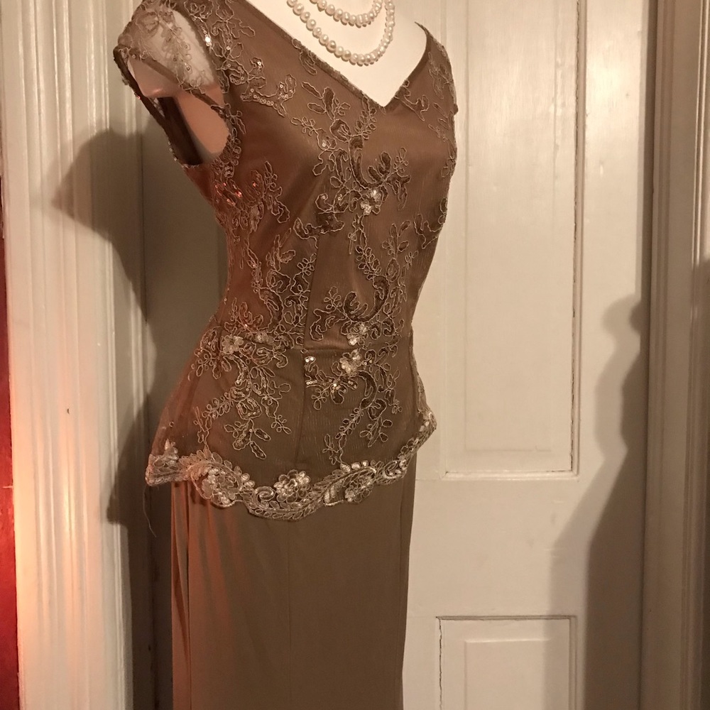 Stunning beautiful mother of the bride dress size: S  by: Candalite - Picture 7 of 14